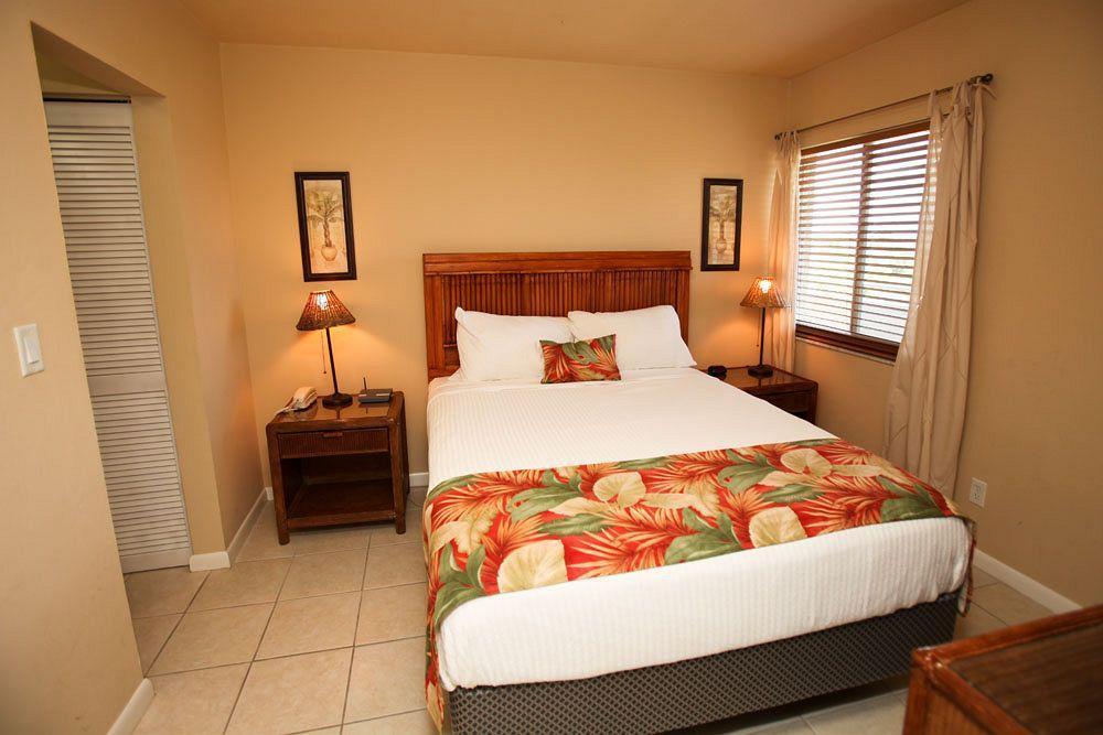 Marco Beach Vacation Suites Caxambas Экстерьер фото