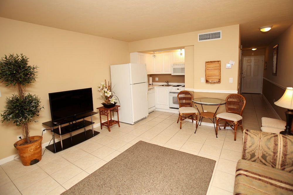 Marco Beach Vacation Suites Caxambas Экстерьер фото