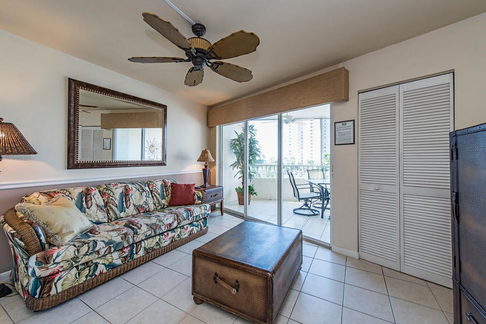 Marco Beach Vacation Suites Caxambas Экстерьер фото